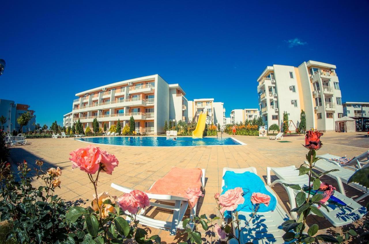 Nessebar Fort Club - Prestige Apartments Сонячний Берег Екстер'єр фото